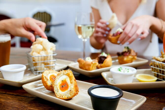 London Food & Drinks Private Tour - British Taverns & Pubs - Old Spitalfields Market