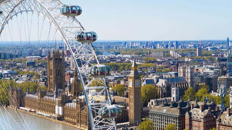 London from Edinburgh by Rail with Sightseeing & London Eye. - Arriving in London: From Kings Cross to City Highlights