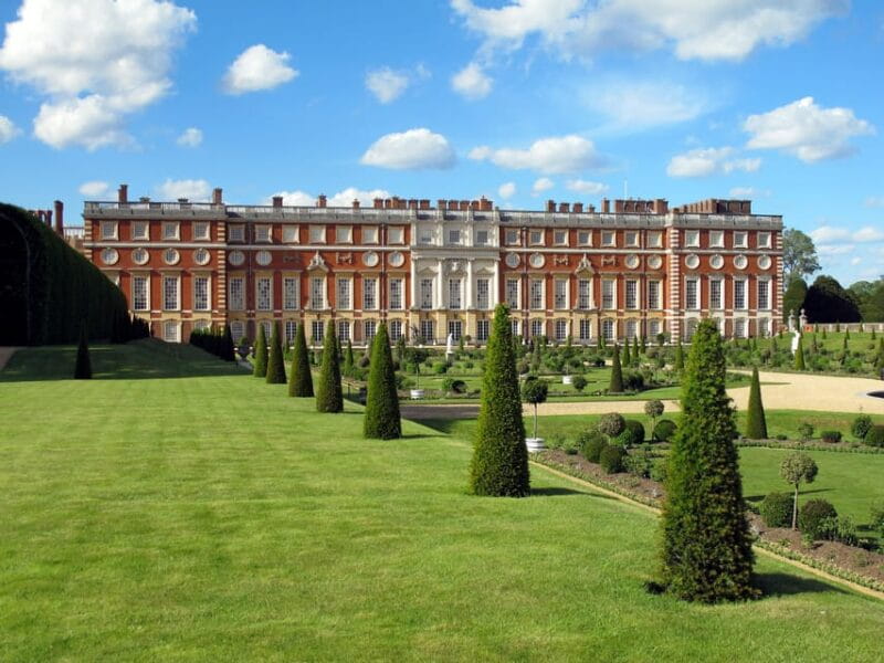 London: Hampton Court Palace Private Tour with Train Option - Key Points / Takeaways