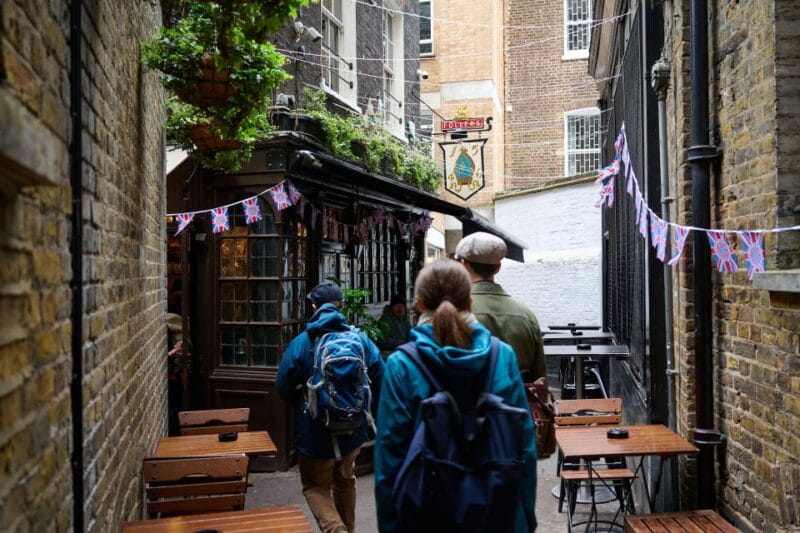 London: Historic Pubs, British Ales & Classic Dishes - FAQ