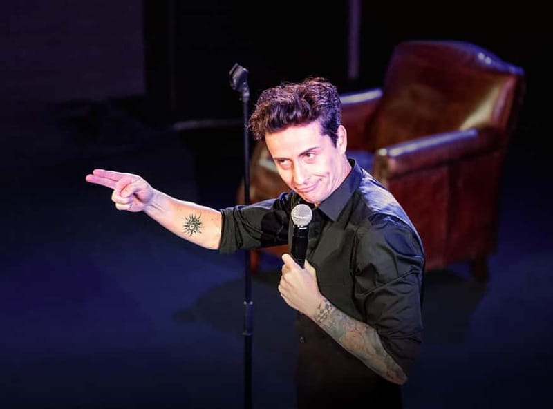 London: International Stand Up Comedy Show - A Night of Laughter in Londons Comedy Hotspots