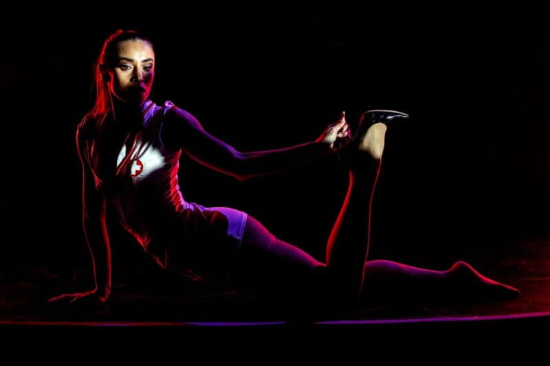 London: Kabaret Exposé - Price and Logistics: Is It Worth It?