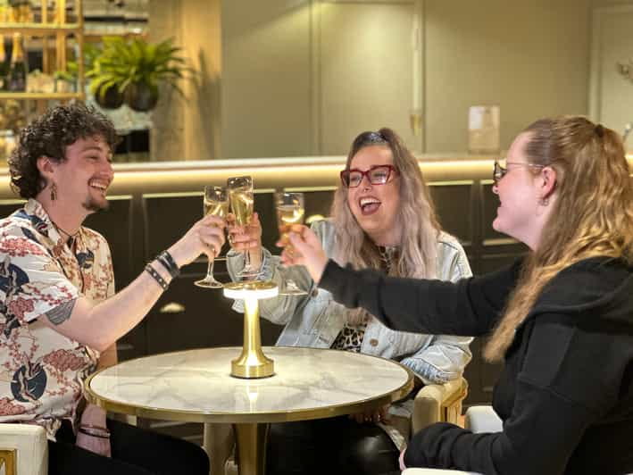 London: Madame Tussauds Fast Track Entry & Champagne Bar - Key points / Takeaways