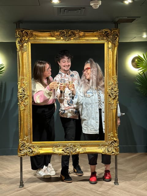 London: Madame Tussauds Fast Track Entry & Champagne Bar - Frequently Asked Questions