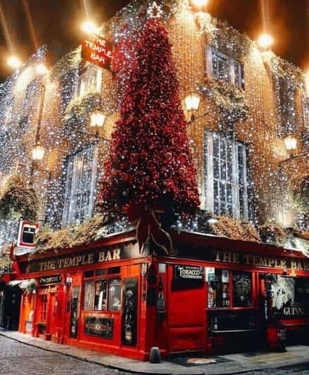 London: Magical Christmas Lights Guided Tour by Private Taxi - Itinerary Breakdown: What You’ll See and Do