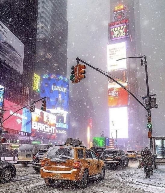 London: Magical Christmas Lights Guided Tour by Private Taxi - Comfort and Convenience: Why It Matters