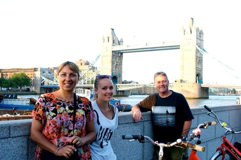 London Package: Royal Bike Tour with River Thames Cruise - Exploring London on Two Wheels and a River Cruise: A Balanced Review of the Royal Bike Tour with Thames
