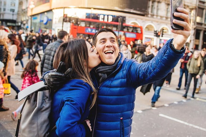 London photoshoot with Pro photographer. Prewedding/Individual/Family - The Experience in Detail