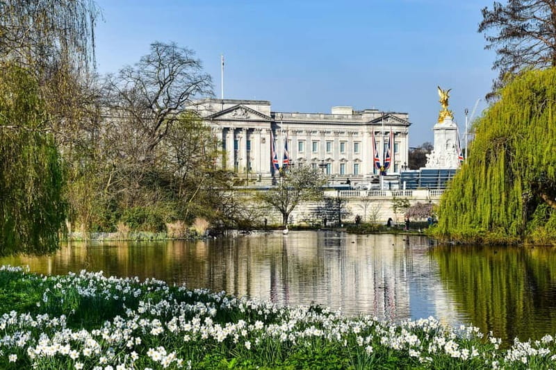 London: Premium 20+ Sights Tour with Expert Local Guide - Price and Value