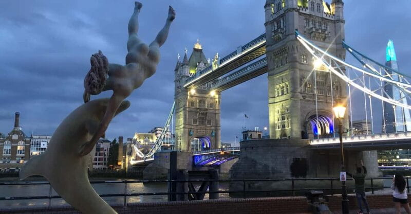 London River Walk and Hidden Gems Pub Hopping Experience - Photos and Instagram Moments