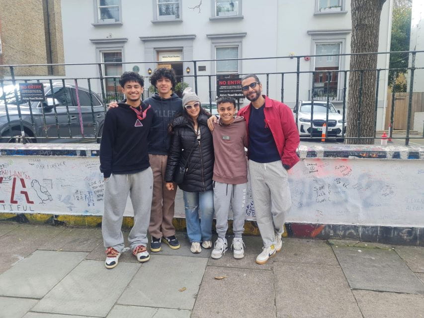 London: Rock N Roll Beatles Private Black Cab Tour - Key Experiences