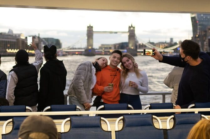 London Roundtrip Thames Cruise Uber Boat by Thames Clippers - Who Should Take This River Cruise?