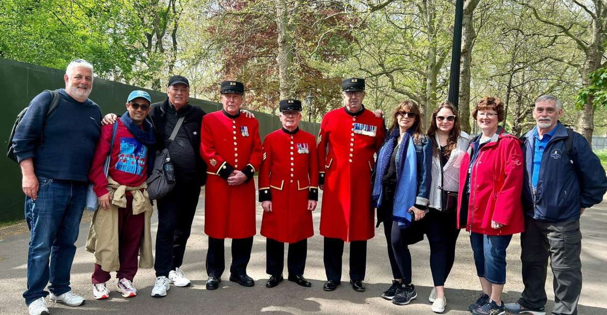 London: Royal Family and Changing of the Guards Walking Tour - Frequently Asked Questions