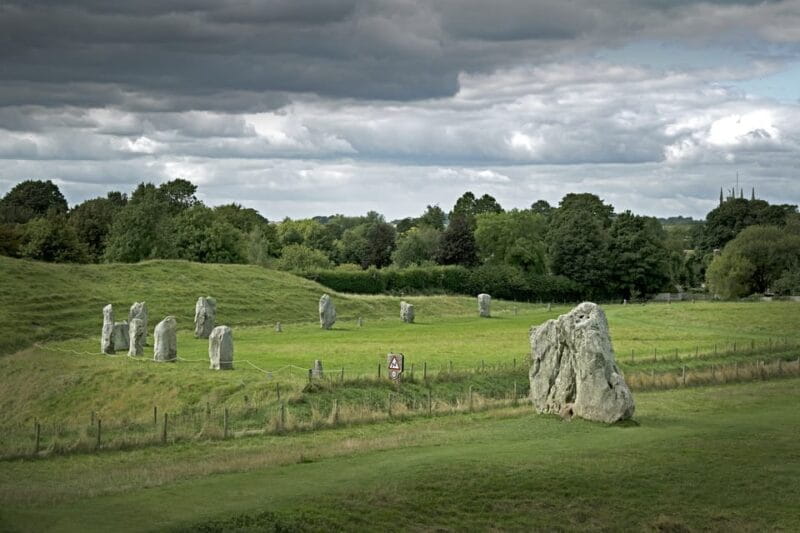 London: Stonehenge, Glastonbury & Avebury Small Group Tour - FAQs