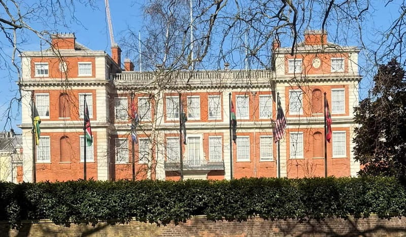 London: The Crown Royal Palaces and Royal Parks Walking Tour - What’s Included and What’s Not