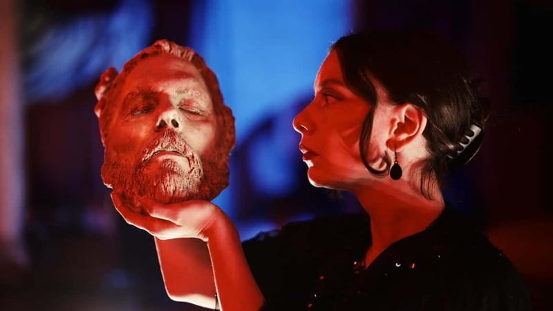 London: The Magician's Table - Up-Close Magic Show - The Charm of an Up-Close Magic Show in London