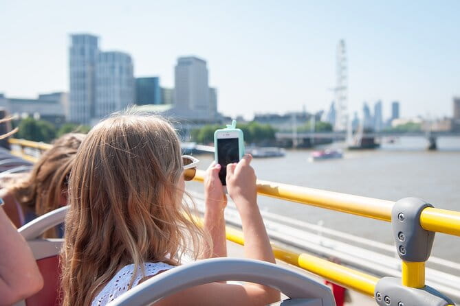 London Tootbus Kids Tour With Bespoke Live Guided Commentary - Eco-Responsible Double-Decker Experience