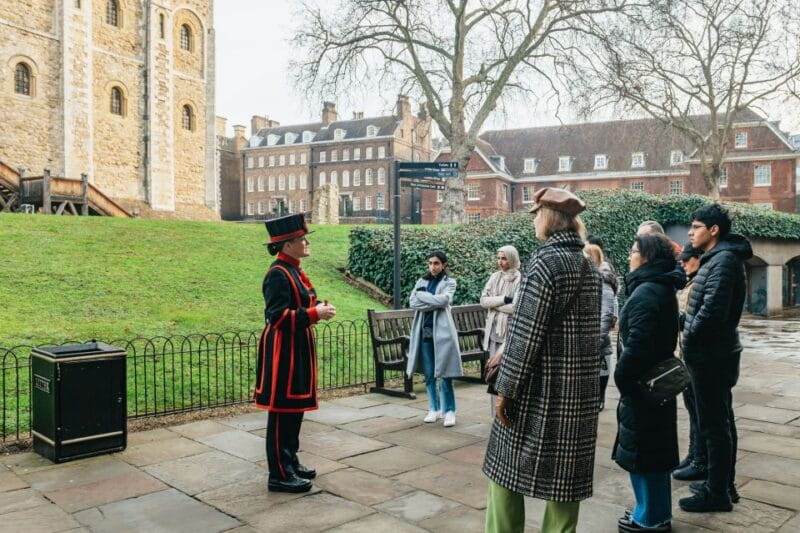 London: Tower of London Entry & Beefeater Private Audience - Exploring the Tower’s Historic Grounds