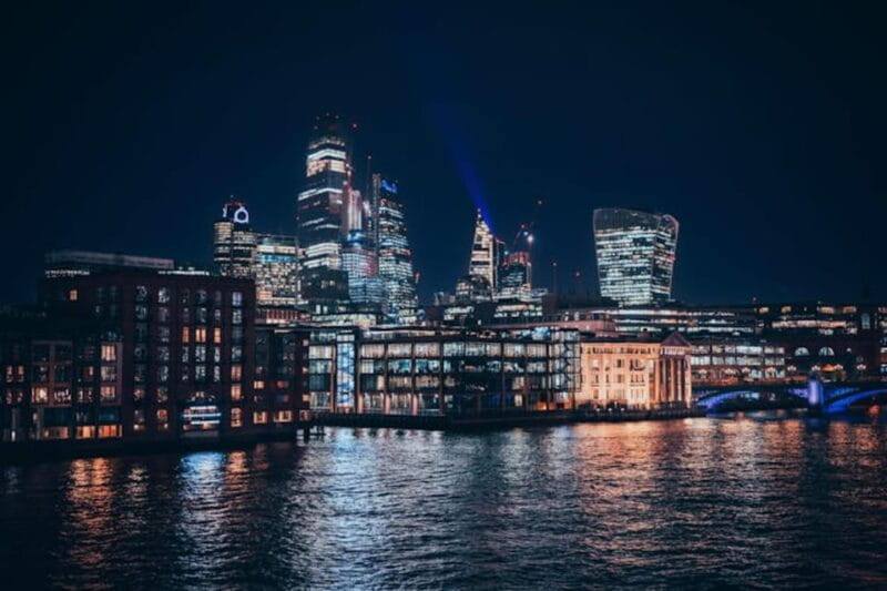 London: VIP Private Car Tour by Night - Exploring London at Night: A Private VIP Car Tour