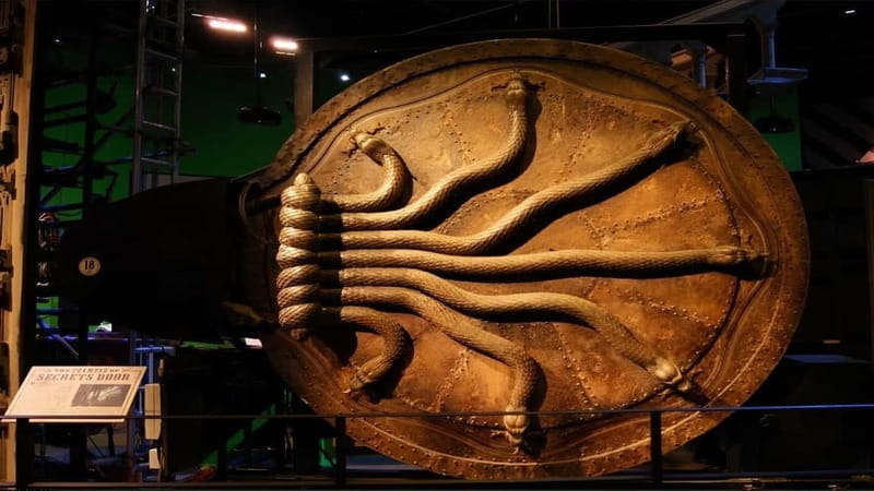 London: Warner Bros. Studio Tour with Transfer - The Hogwarts Express and the Grand Finale