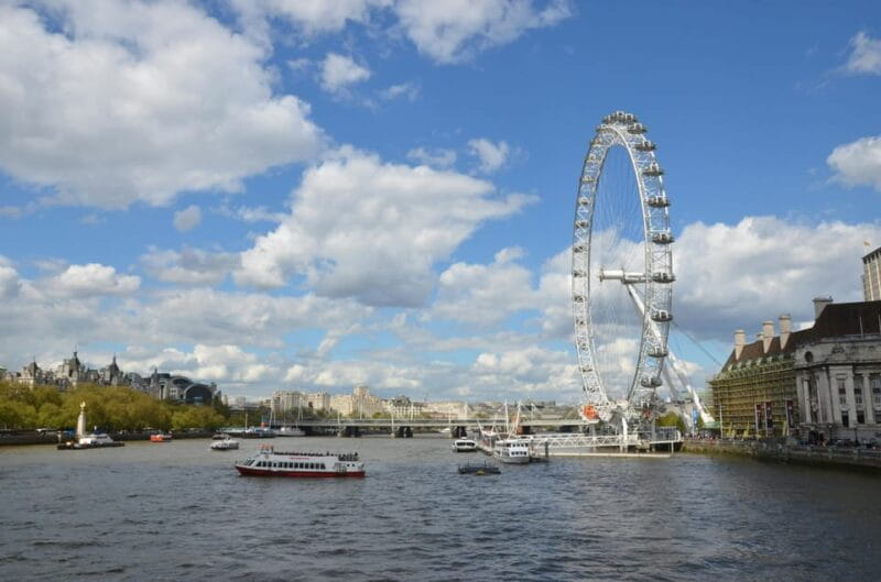 London: Westminster Guided Tour with Thames River Cruise - Exploring Westminster: Landmarks and Stories