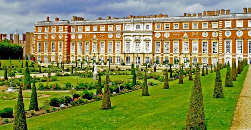 London: Windsor, Hampton Court Palace with Free Snack Pack - A Complete Look at the Windsor and Hampton Court Palace Day Trip