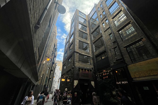 London Witches and History Walking Tour - Attraction Highlights