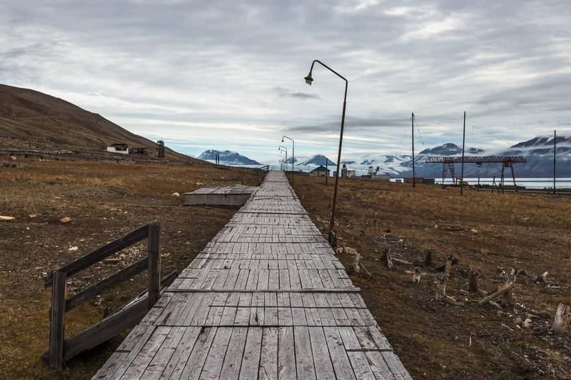 Longyearbyen: Pyramiden & Glacier Arctic Boat Tour - Price and Logistics: Is It Worth It?