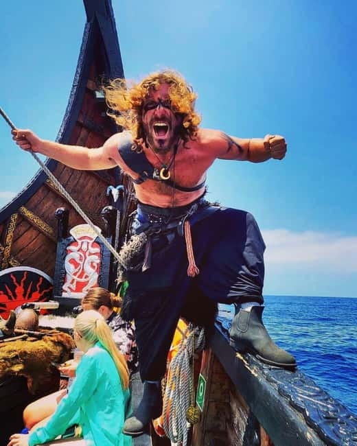 Los Cristianos: Whale Watching Cruise w/Swim Stop & Drinks - An Authentic Look at the Experience