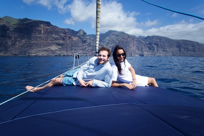 Los Gigantes Whale Watching Charter by Sail Boat - Boat Details and Capacity