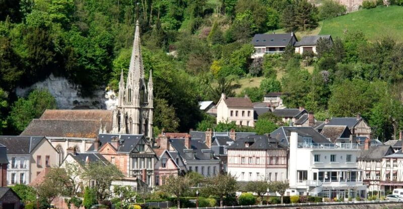 Lourdes: Express Walk with a Local in 60 minutes - Introducing the Lourdes Express Walk with a Local