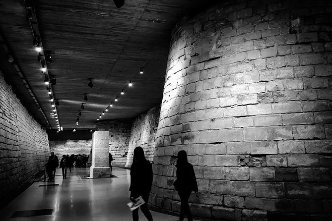 Louvre Museum Guided Tour Options With Entry Ticket - Transportation Convenience