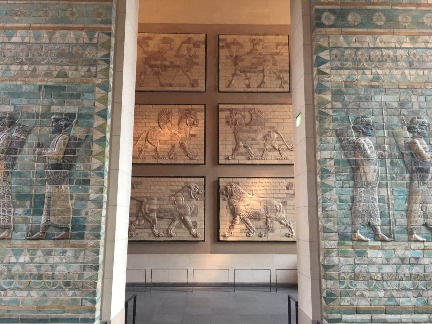 Louvres Highlights in Two Hours - Sphinx, Venus, and Victory