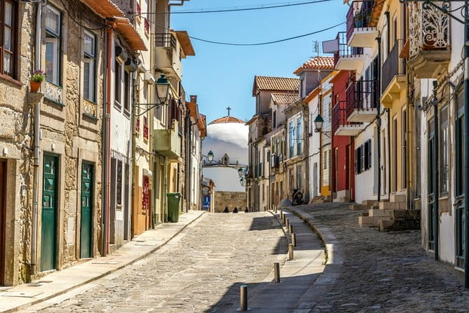 Love in Porto: Self-Guided Romantic Puzzle Walk - Who Should Consider This?