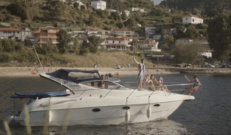 Love Island: Full Day Yacht Tour - Scenic Cruise to Love Island