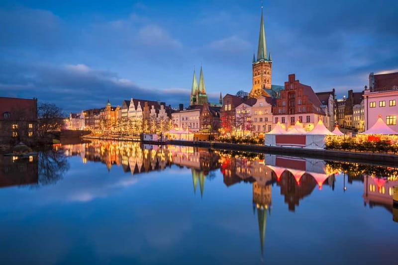 Lübeck: Christmas Market and Historical City Tour - Key Points / Takeaways