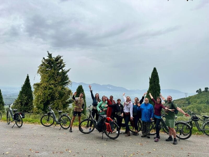 Lucca: Guided Bike Tour in the Hills of Lucca - Entering the Tuscany Countryside