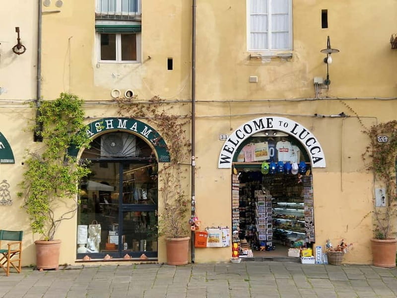 Lucca: guided tour of San Martino, San Frediano, city center - Discovering Lucca: A Guided Journey into Its Heart