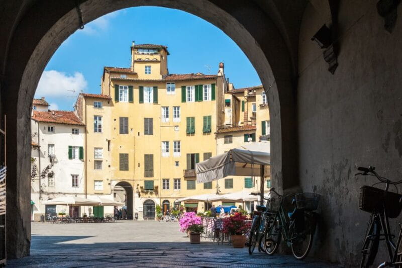 Lucca: Private Guided Walking Tour - Discover Lucca: A Private Guided Walking Tour that Brings the Past to Life