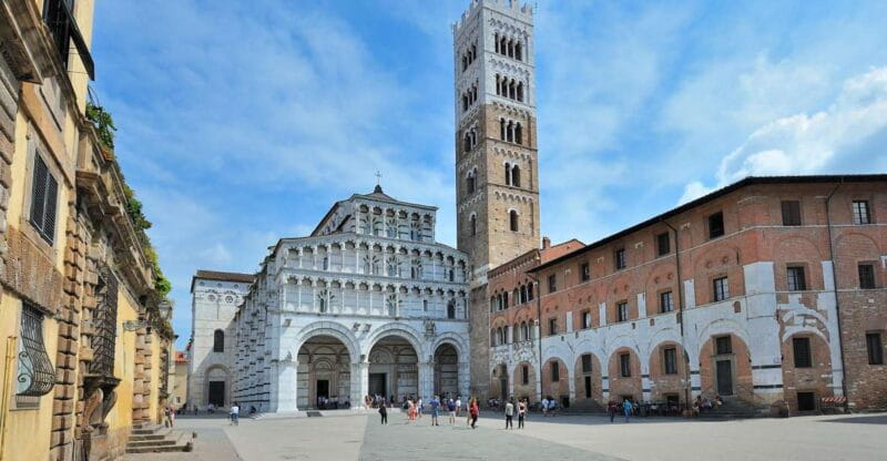 Lucca: Private Guided Walking Tour - Tour Guides: Knowledge and Personal Touch