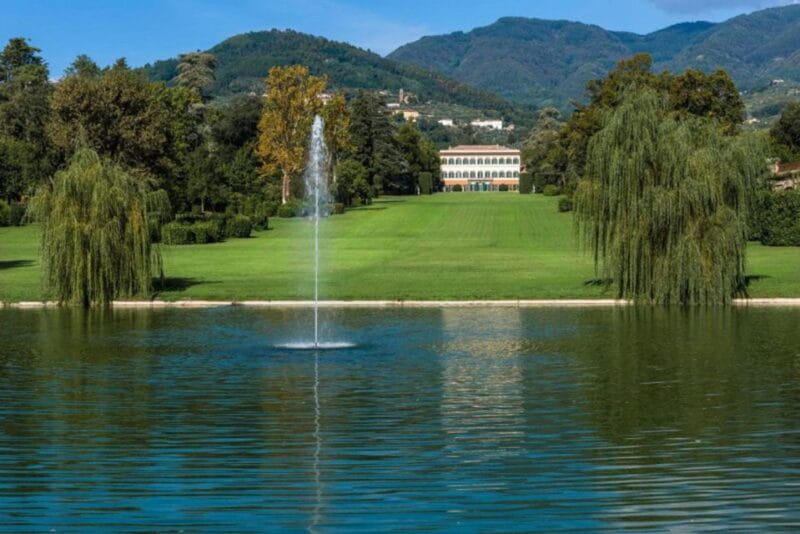 Lucca: Self-Guided Bike Tour to Villa Reale - Discovering Lucca on Two Wheels