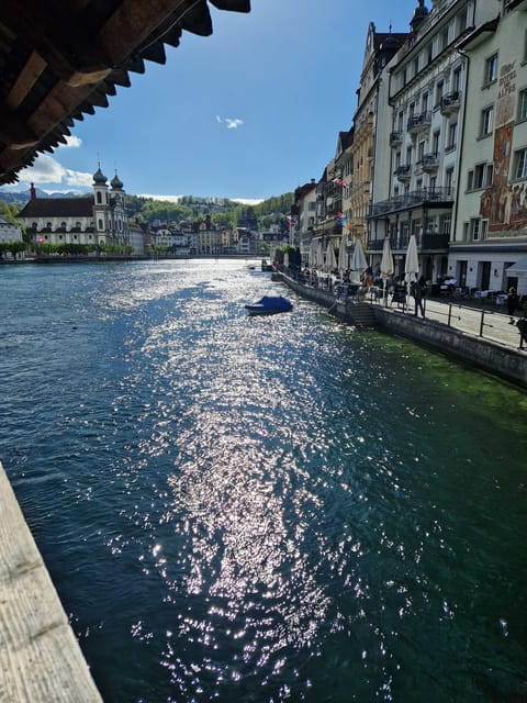 Lucerne: Private Walking Tour and Chocolate Tasting - Chocolate Tasting: A Swiss Institution