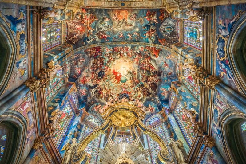 Lugo: St. Mary's Cathedral Guided Tour "Walk in the clouds" - Exploring Lugo’s Cathedral: An Insightful Itinerary