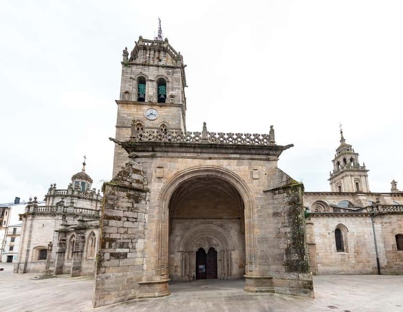 Lugo: St. Mary's Cathedral Guided Tour "Walk in the clouds" - Who Will Enjoy This Experience?