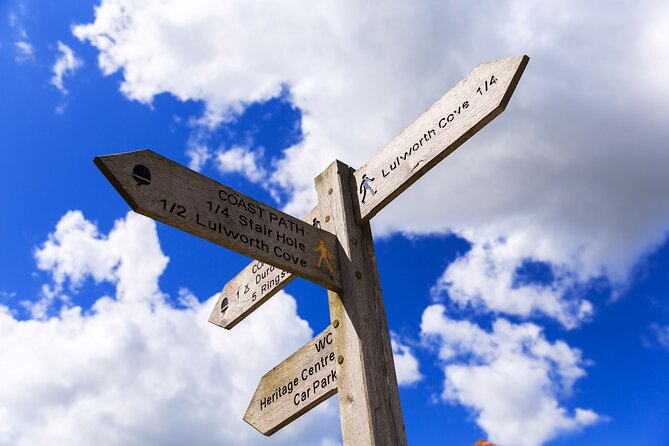 Lulworth Cove & Durdle Door Mini-Coach Tour From Bournemouth - Admiring Durdle Door