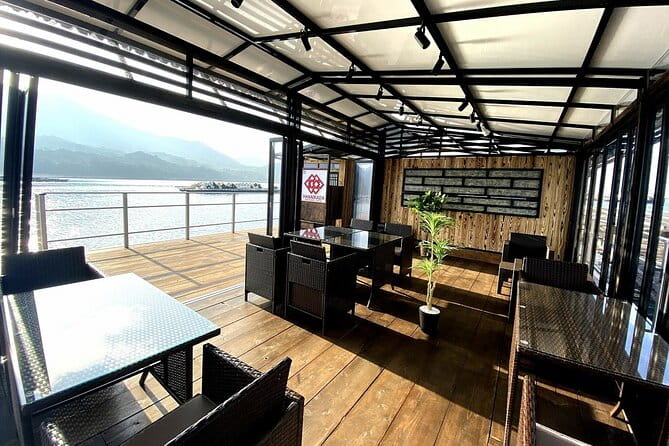 Lunch on Raft-Style Boat HANAIKADA on the West Coast of Miyajima - Key Points