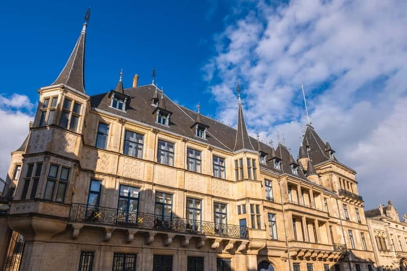 Luxembourg: Intro Walking Tour with a Local - Discovering Luxembourg on Foot: An Authentic First Encounter