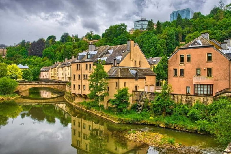 Luxembourg: Intro Walking Tour with a Local - Price and Value: Is It Worth It?
