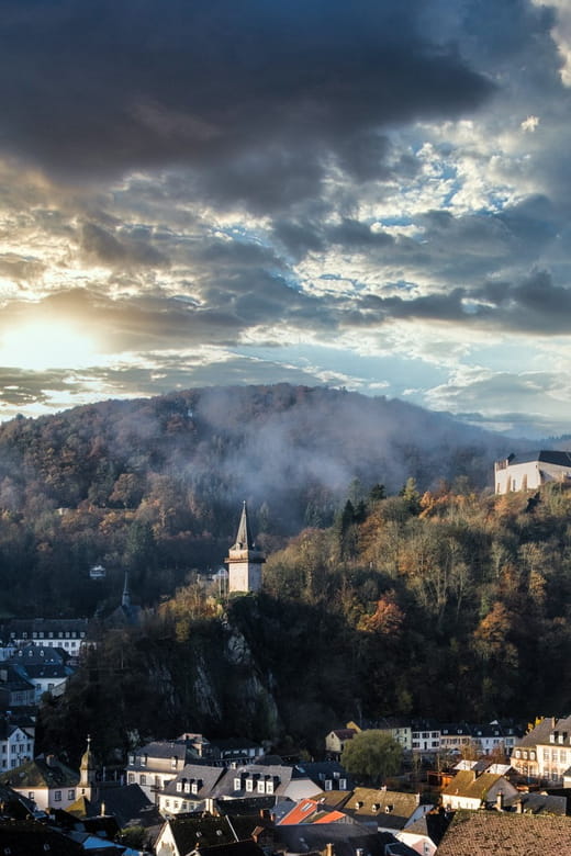 Luxembourg: Vianden Castle Entry Ticket - A Stroll Through History and Beauty at Vianden Castle
