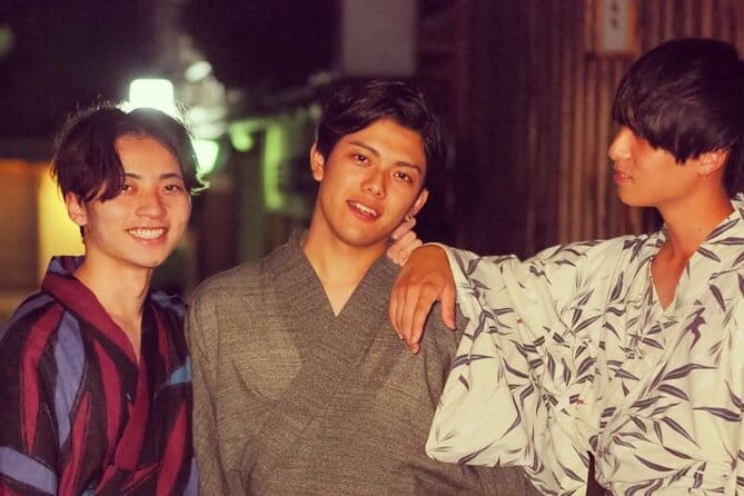 Luxuary Kyoto Taxi Tour W/Govt Licenced MBA Guide & Photographer - Pickup and Scheduling Information